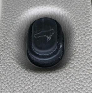 Кнопка закрытия крышки багажника Cadillac Escalade 2015-2019 22921590